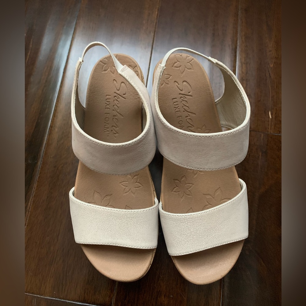 Skechers Shoes Womens 6 Tan Luxe Foam Cork Wedges Sling Back Summer Sandals